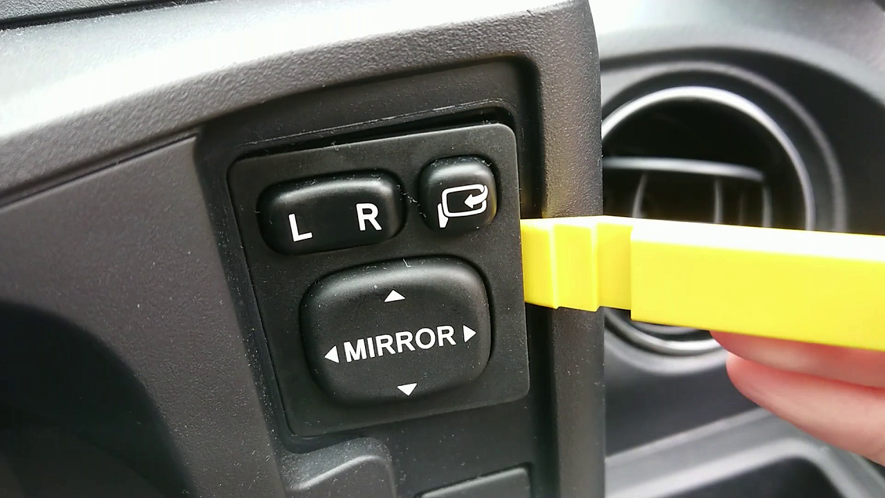 プロボックスにキーレス連動ドアミラー自動格納を取り付ける orimalog